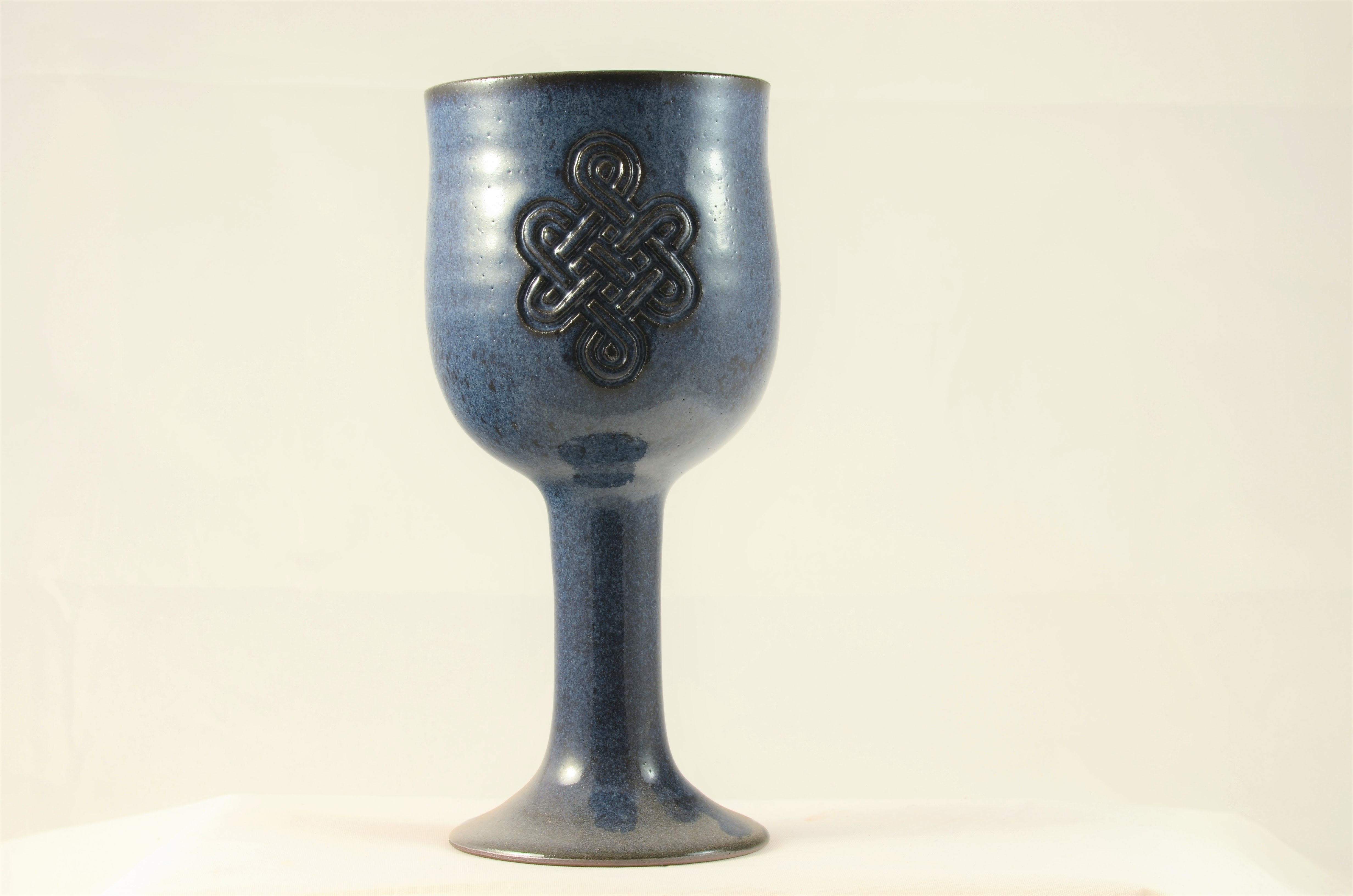 Island Stoneware Wine Goblet